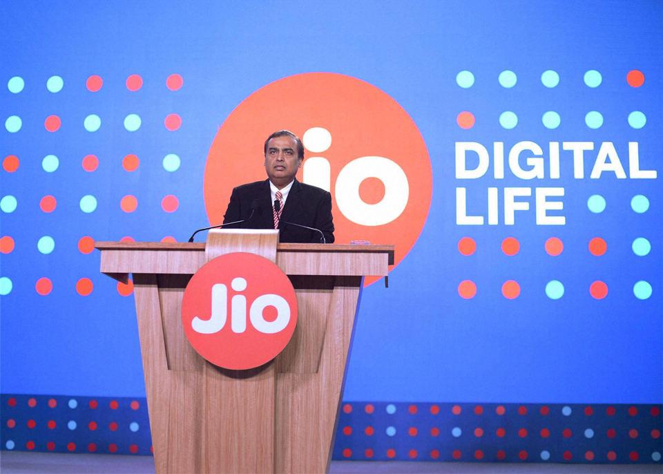 Jio attracts Softbank: Japanese Bank may invest $2-3 billion in Mukesh Ambani's RJio's deleverages business