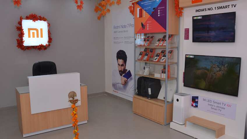 Xiaomi's new target: Sell 50 per cent smartphones offline