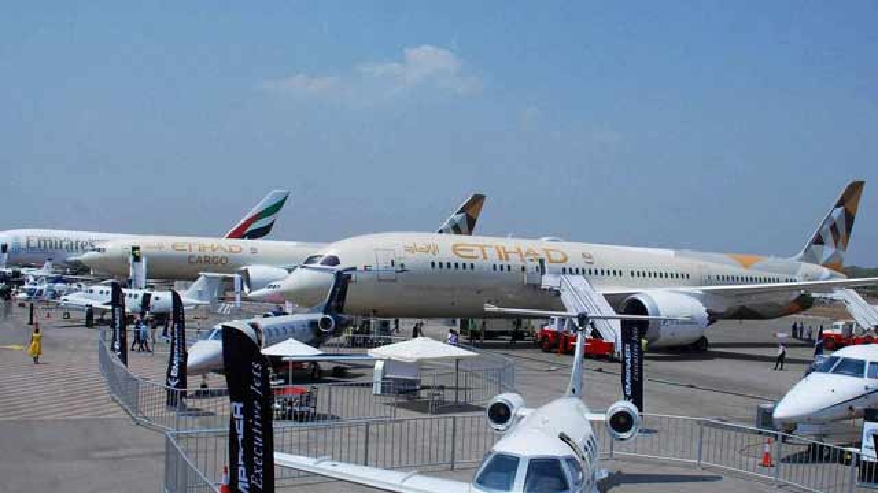 Etihad to offer wireless streaming, remove screens from narrow-body fleet