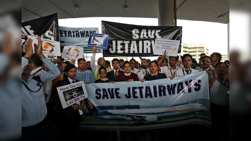 Jet Airways staff promise to secure Rs 3,000 crore, seek SBI nod to bid