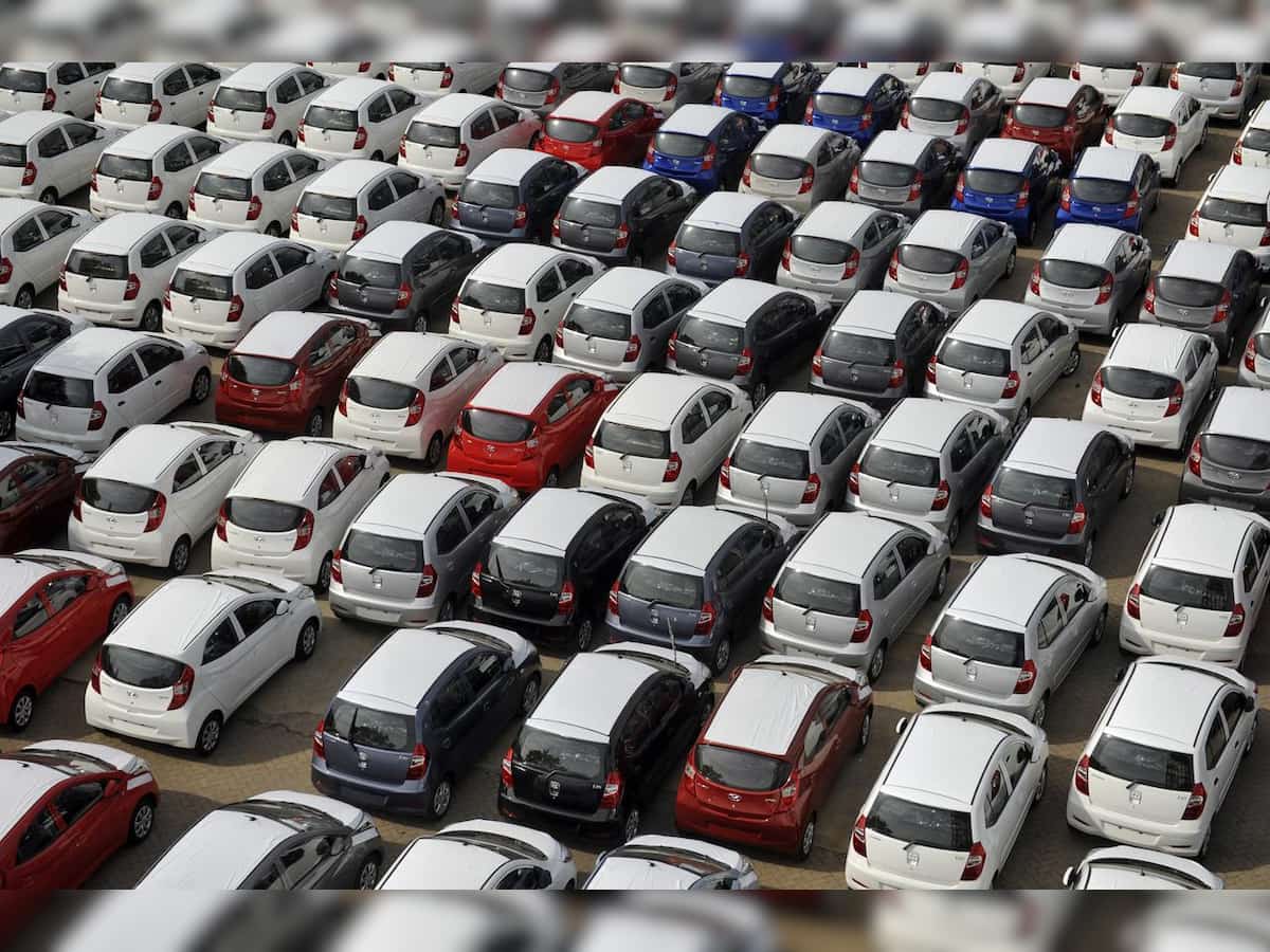 Passenger vehicle retail sales dip 2 pct in