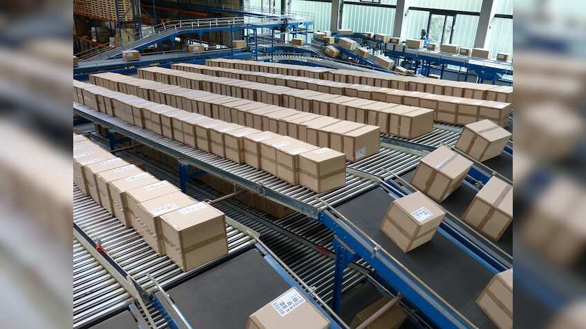 Packaging industry should focus on safety, reusabilty of material: Commerce Secretary