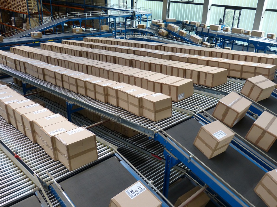 Packaging industry should focus on safety, reusabilty of material: Commerce Secretary