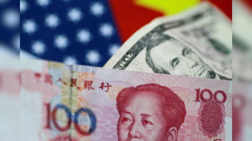 Chinese yuan weakens against US dollar