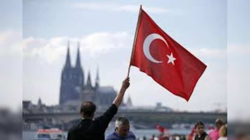 Turkey presses banks to agree high-stakes bailout of bad energy loans