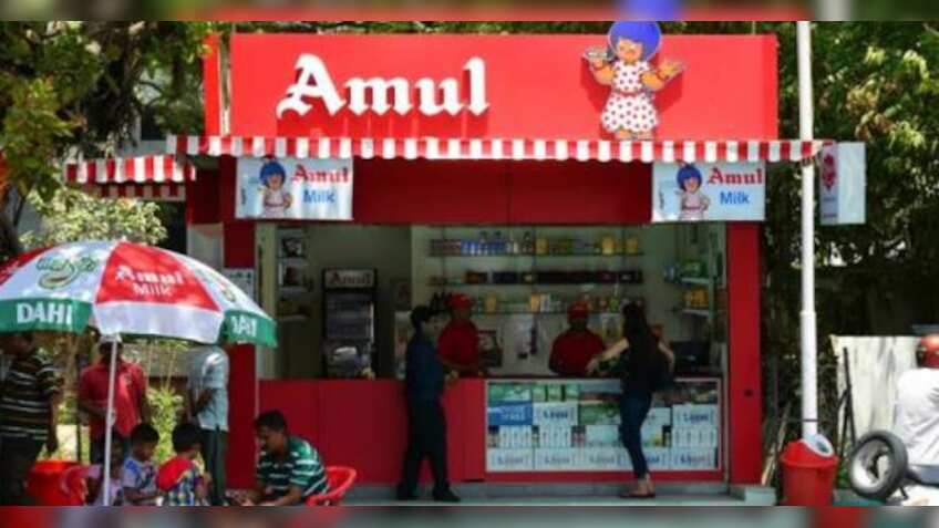 Amul hikes milk procurement prices, 7 lakh cattle breeders benefit