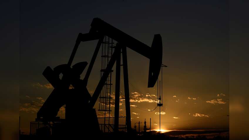 Brent oil rises above $70 as OPEC cuts, US sanctions outweigh trade war worries