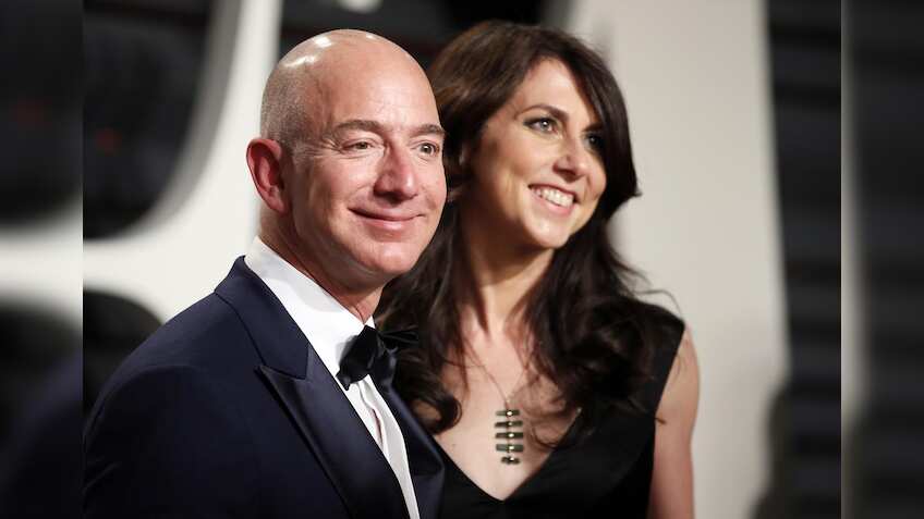  MacKenzie Bezos pledges half of her $37 billion fortune to charity 