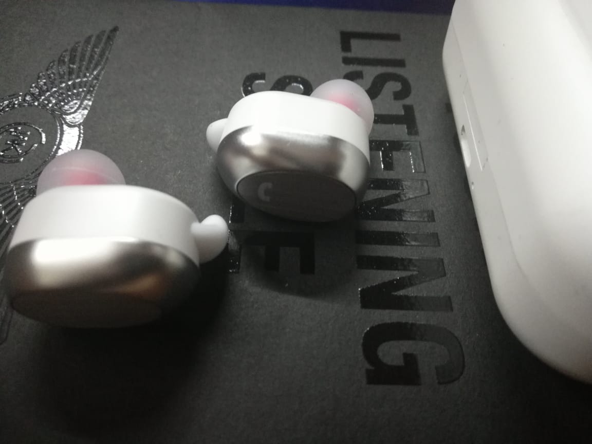 WK Life BD800 earbuds: This budget-friendly smart pair could be your ideal travel buddy