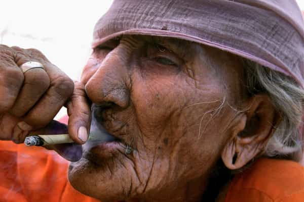 all chemicals in a cigarette Cigarette smoke is a mixture of thousands of chemicals generated from