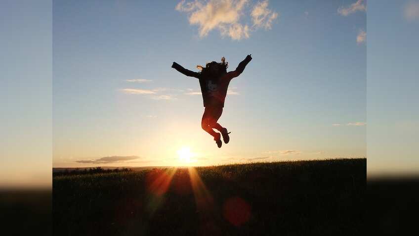 From starting something new to philanthropy, unconventional life goals Indians really want to pursue  