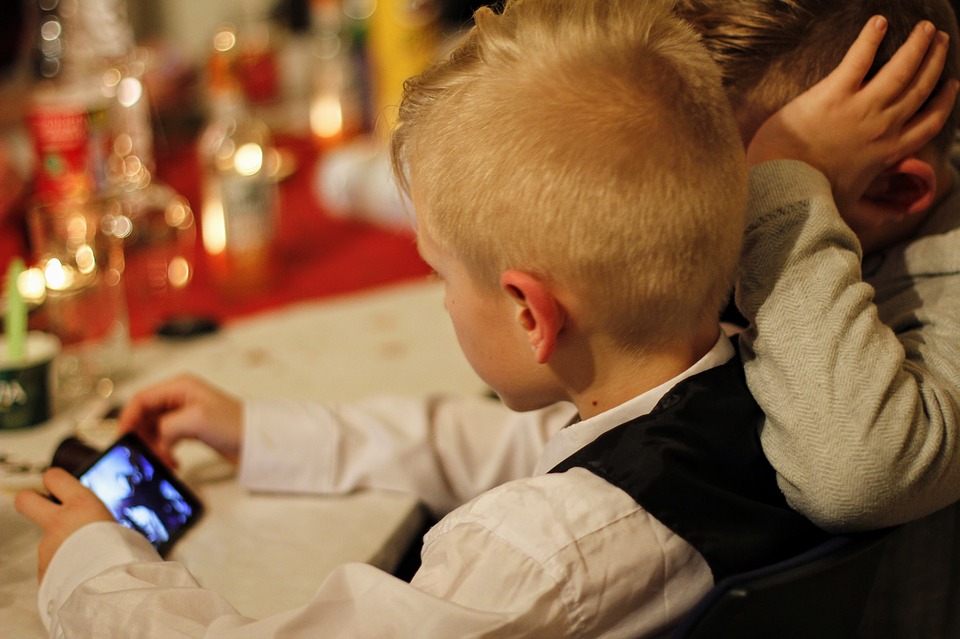 From bane to boon! 5 tips to harness mobile tech to help your child