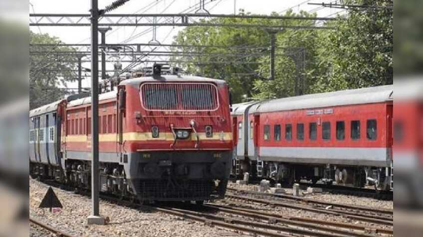 Railways Mumbai-Pune train movement between Thakurwadi and Monkey Hill stopped 