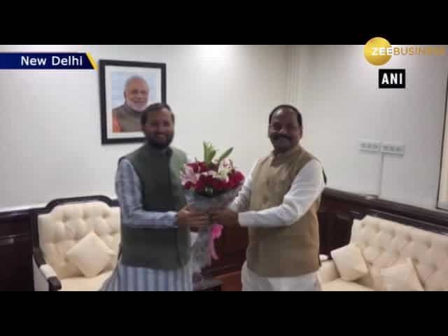 CM Raghubar Das meets Javadekar, Pokhriyal in Delhi
