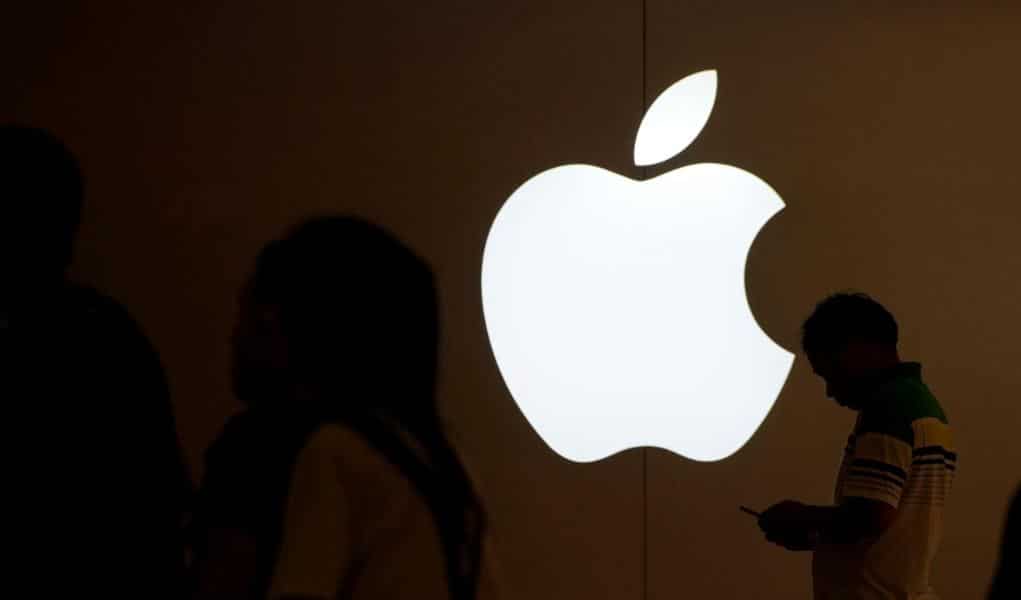 Apple temporarily halts its AR, VR dream: Report