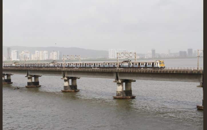 Mumbai: Railways services hit due to 'overhead problems': shuttle services begin to clear rush