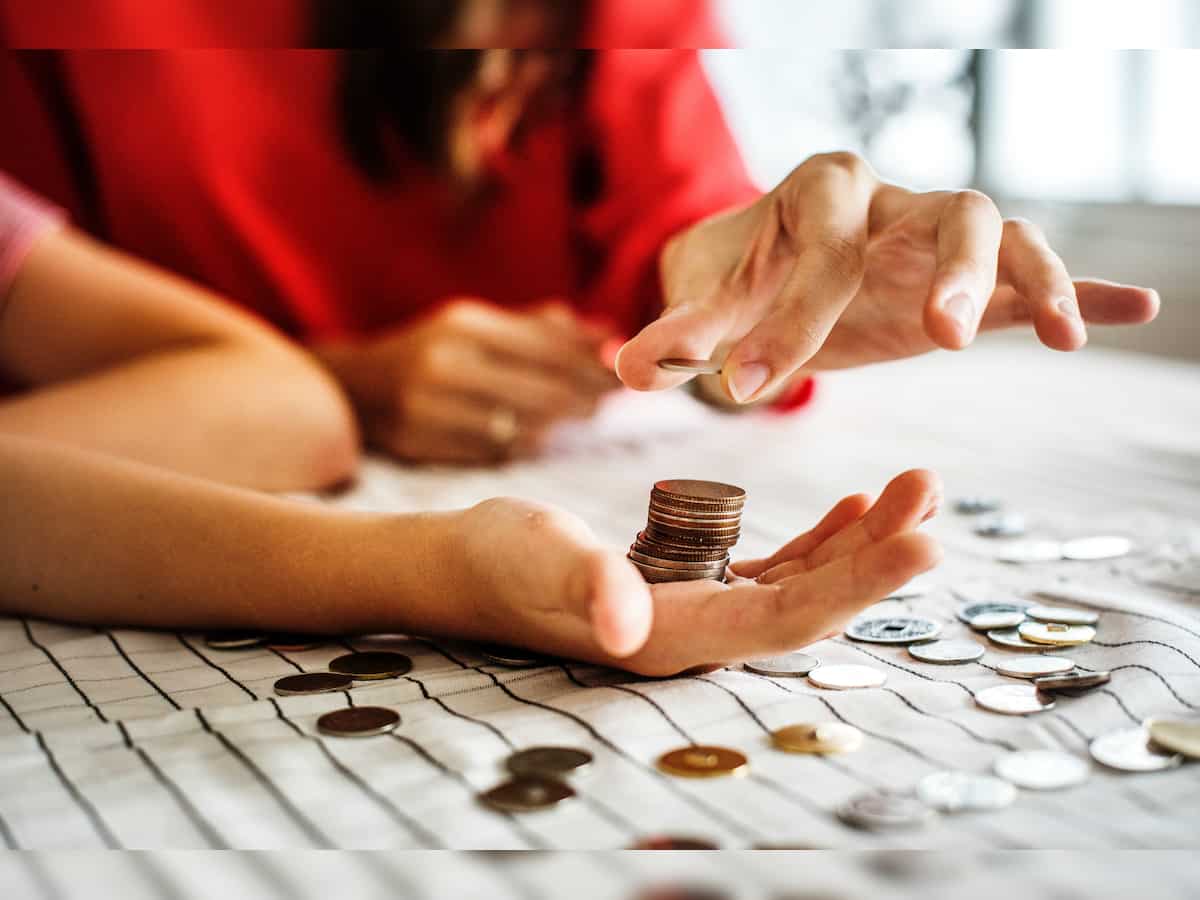 PPF vs VPF: Earning in lakhs? Here is how you can pay less income tax ...