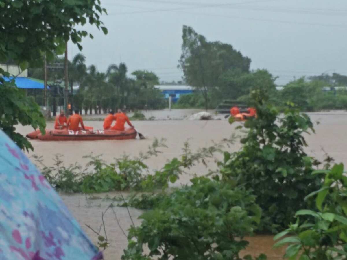Mumbai Rain Latest News Today: 600 Mahalaxmi Express