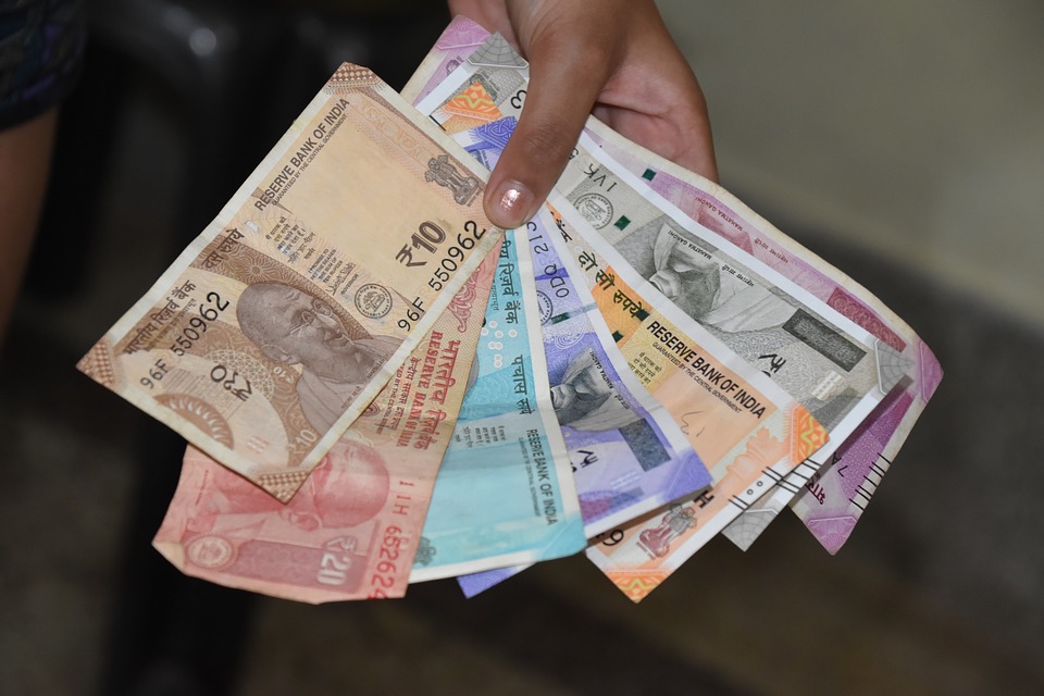 7th Pay Commission: How new pay structure, fitment factor make government employees RICH!
