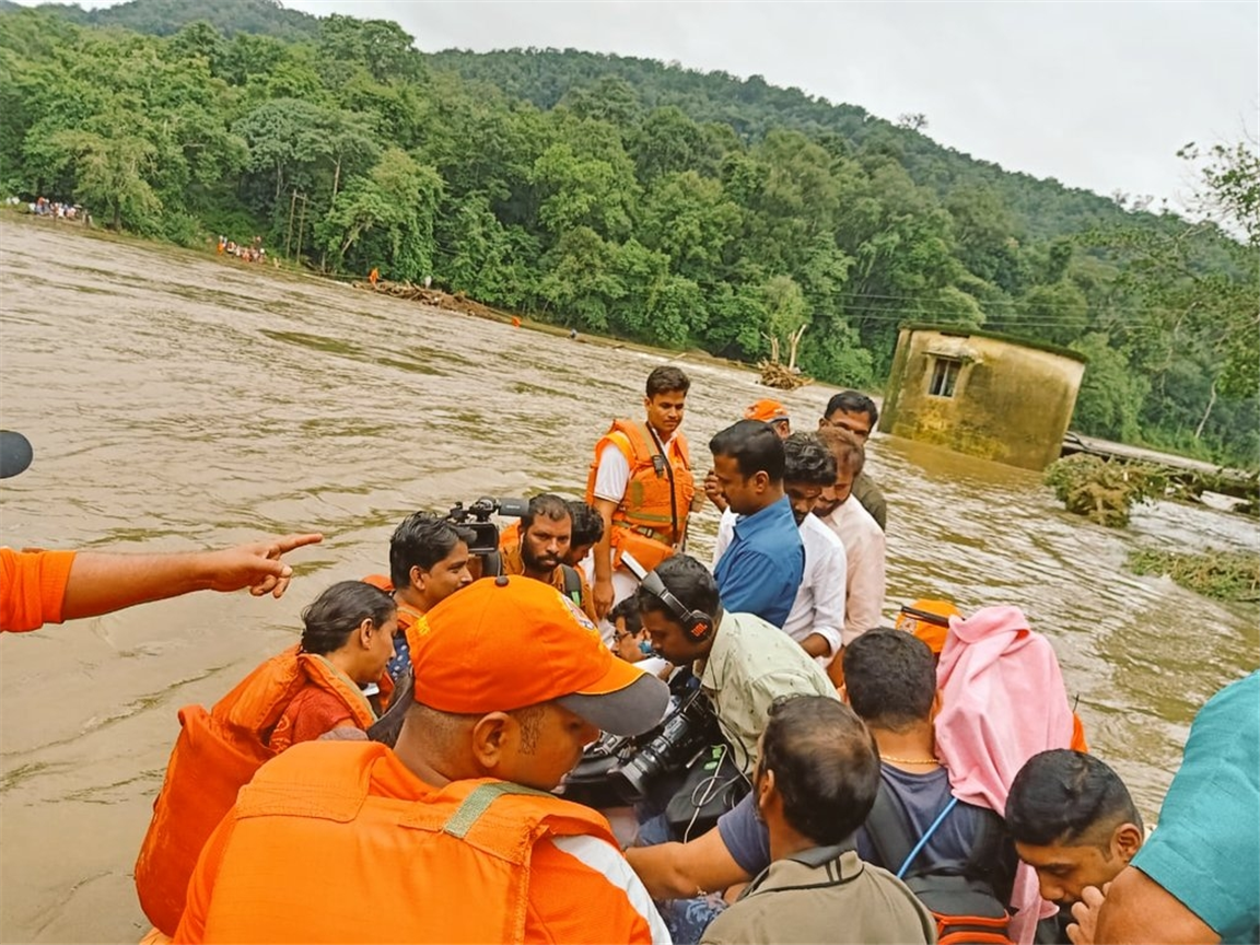 Kerala floods claim 42 lives; over 1 lakh in relief camps; Rail and air traffic hit