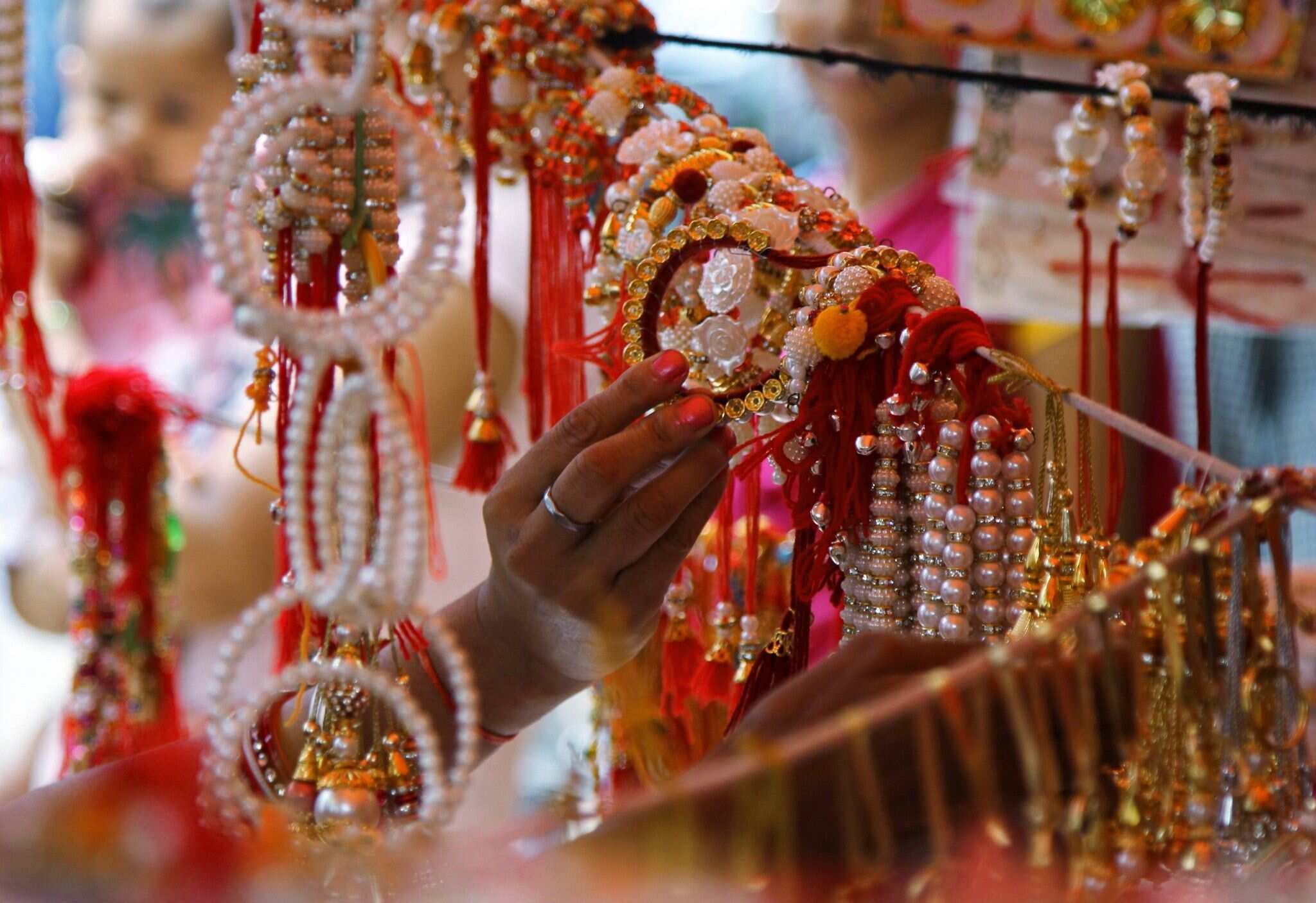 HDFC Bank cardless cash powers up Raksha Bandhan offering; no need for account, check smart way to send this gift to sister