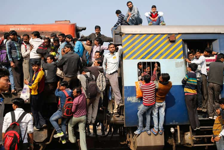 On-board shopping in Ahmedabad-Mumbai Express