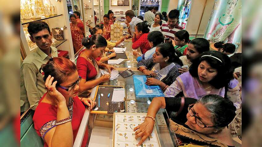 Gold price slips as positive China-US trade vibes lift equities