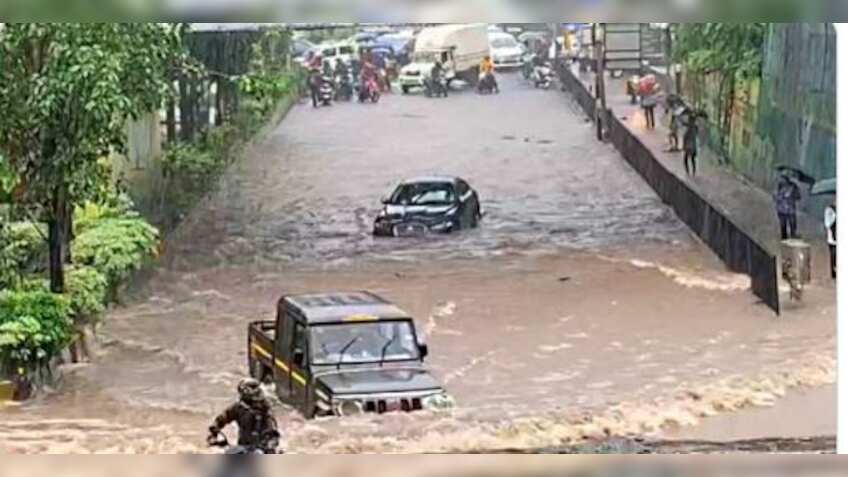 Bolero beats pricey Jaguar in flooded Mumbai street; Anand Mahindra tweet goes viral