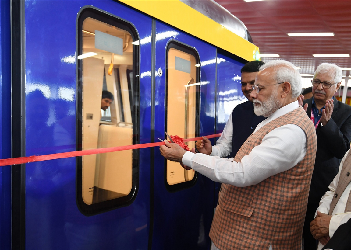 BIG Mumbai Metro GIFT! PM Narendra Modi Launches Over Rs 20k Cr ...