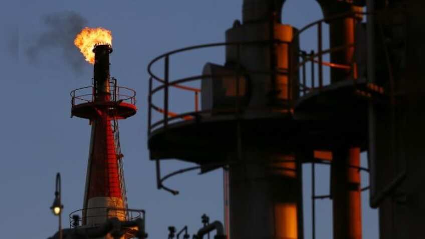 Oil prices fall as spectre of US-China trade war haunts market