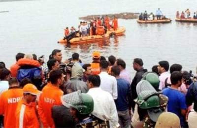 Godavari river tragedy: Search resumes for missing tourists in Andhra; Y S Jagan Mohan Reddy to visit Rajahmundry