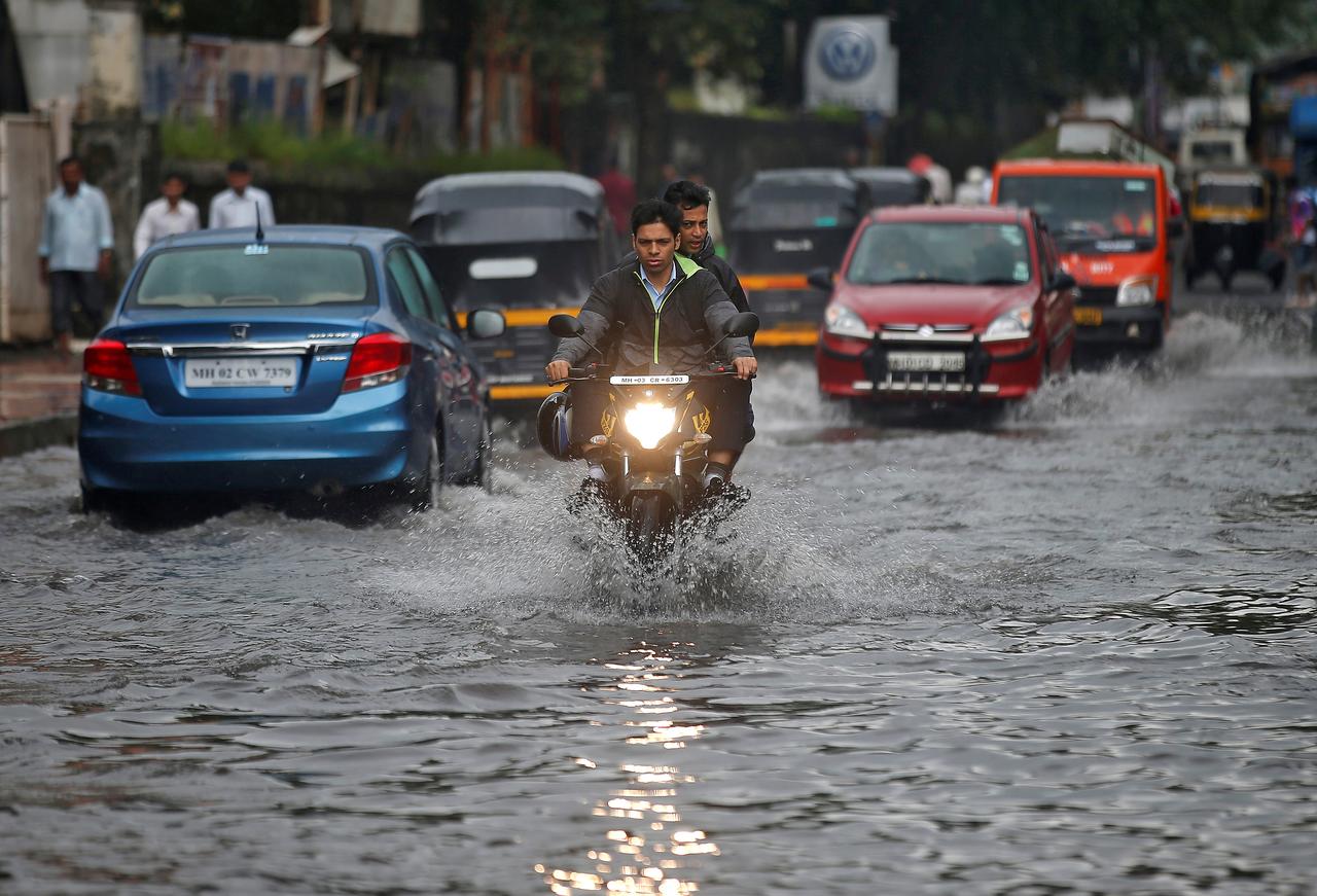 Mumbai Rains Update: RED ALERT! Extremely heavy rainfall