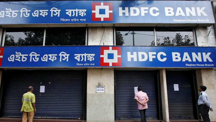 Love WhatsApp? Now, bank on it with HDFC Bank! Check cashback offers, deals