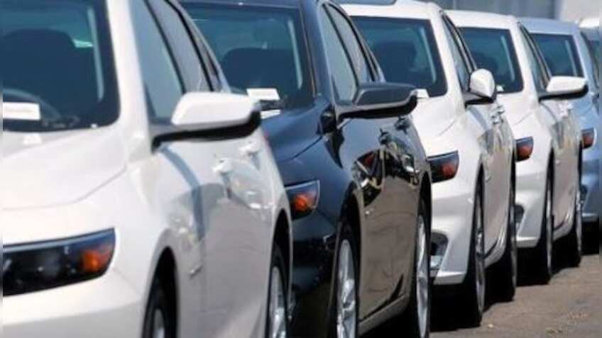 AUTO LOAN ALERT! RBI cuts interest rates by 0.25 pct, check new EMIs here