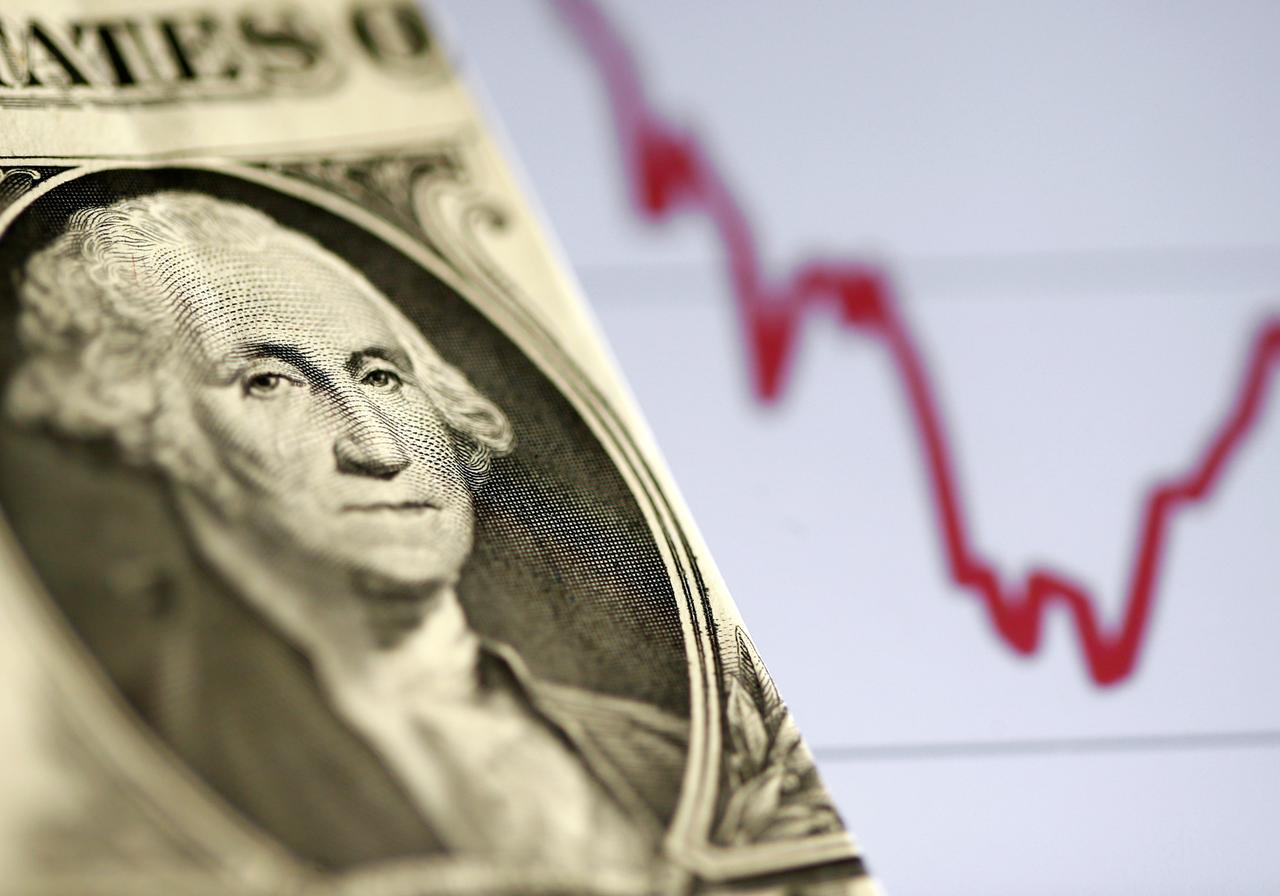 Dollar edges lower as US jobs-inspired rally fizzles out
