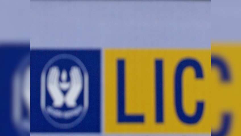 LIC Assistant recruitment 2019 Prelims Admit Card can be released today on licindia.in; Check other details here