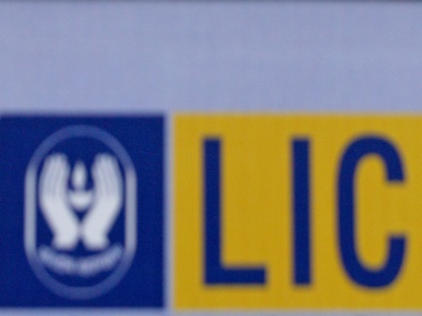 LIC Assistant recruitment 2019 Prelims Admit Card can be released today on licindia.in; Check other details here