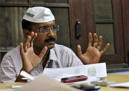Kejriwal discusses employment ideas with CII