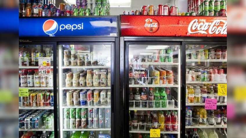 Drinking soft drinks linked to obesity, tooth wear