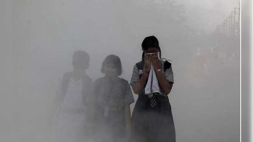 People begin to collapse as air quality deteriorates in Lucknow