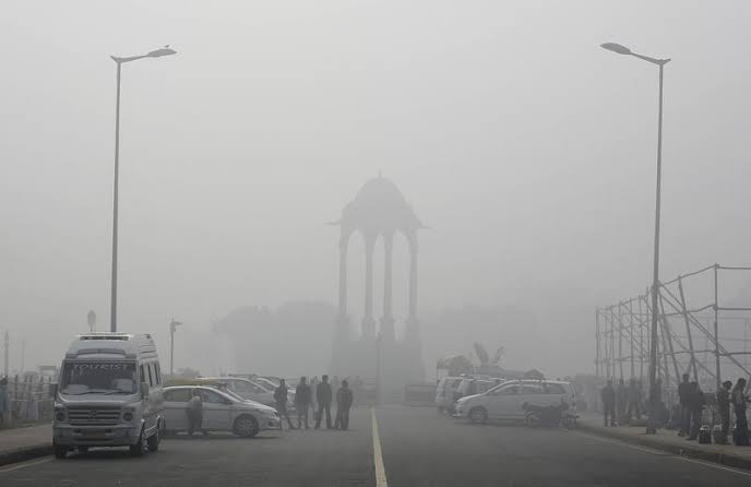 Delhi schools close as farm fires add to city''s foul air