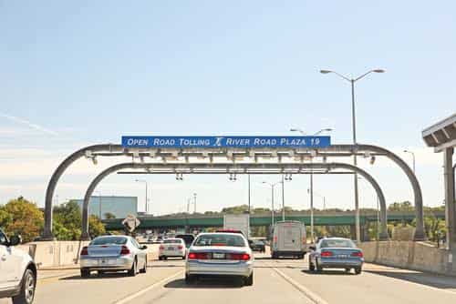 Want to buy FASTag? Buy from this company, get Rs 50 cashback in addition to NHAI's 2.5% offer