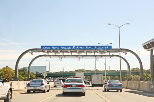 Want to buy FASTag? Buy from this company, get Rs 50 cashback in addition to NHAI's 2.5% offer