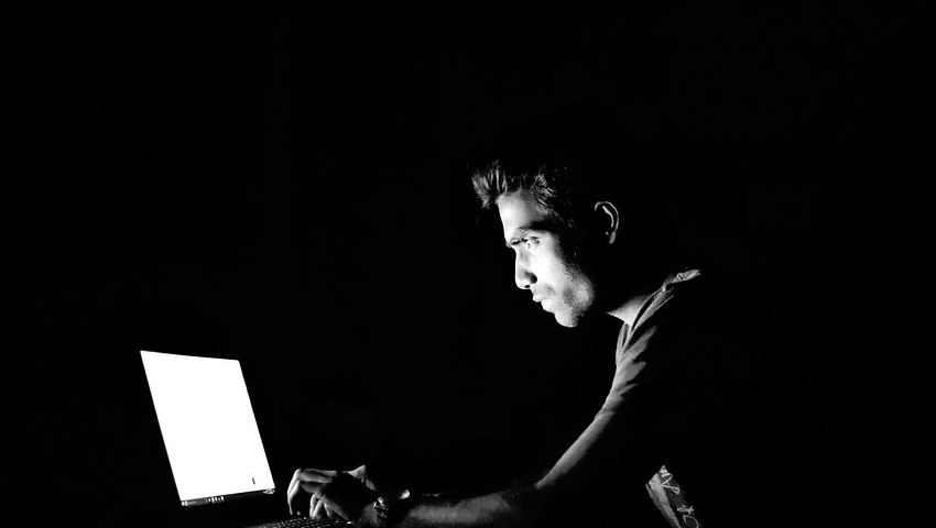 Alert! Hackers can steal your posts from Facebook,