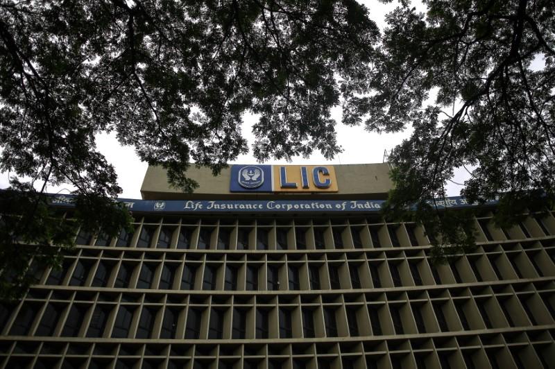 LIC Assistant mains admit card 2019 released, Download at licindia.in
