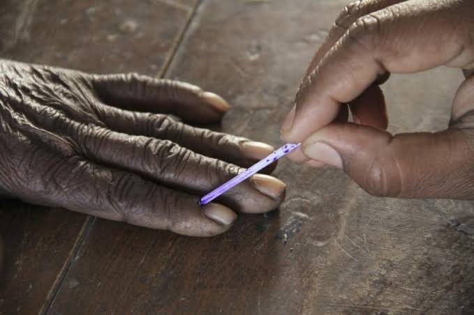 Karnataka bypoll results: Counting of votes begins