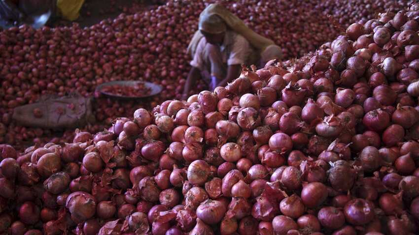 Score Bags At Asia's Largest Wholesale Market In Delhi Starting