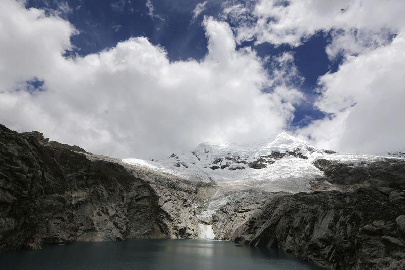 Last remaining tropical glaciers will melt away in 10 years