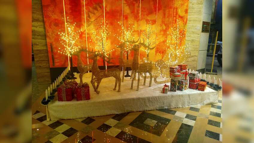 Mumbai Airport rings in Christmas cheer with carols and more