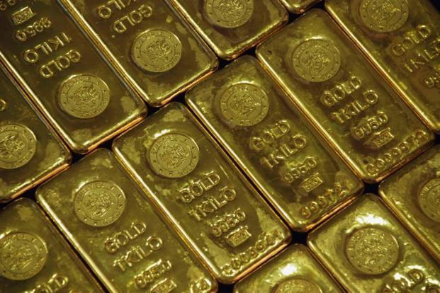 Gold price drops to $1,550.96 per ounce as investors go for riskier assets